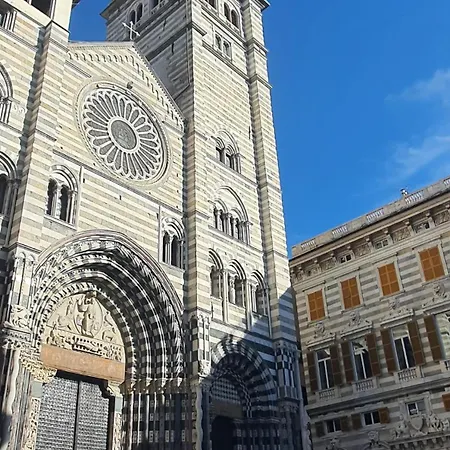 Eleven Luxury - Dimora Affrescata Del '500 A Pochi Passi Dall'acquario Appartamento *