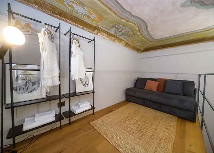 Eleven Luxury - Dimora Affrescata Del '500 A Pochi Passi Dall'acquario Apartman *