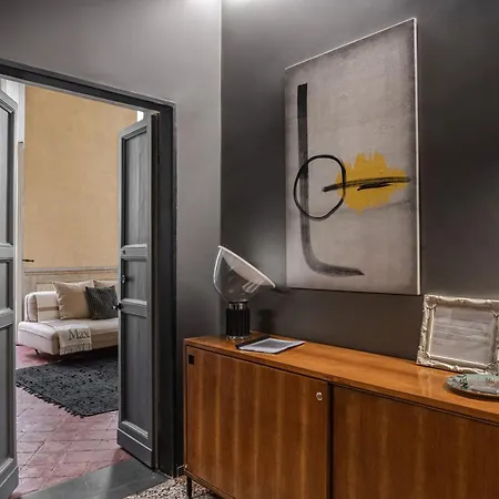Apartment Eleven Luxury - Dimora Affrescata Del '500 A Pochi Passi Dall'acquario *